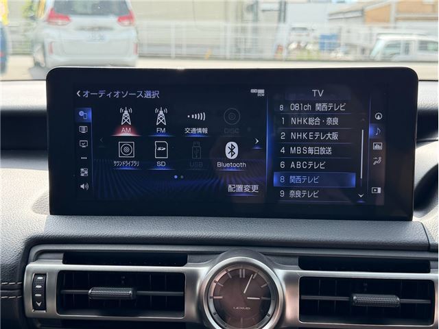 صورة مصغرة 17 لـ 2022 Lexus IS