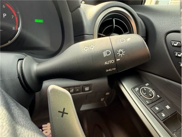 صورة مصغرة 25 لـ 2022 Lexus IS