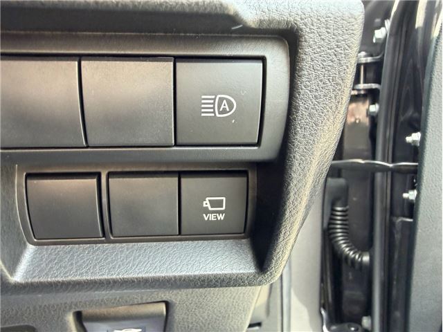 صورة مصغرة 27 لـ 2022 Lexus IS