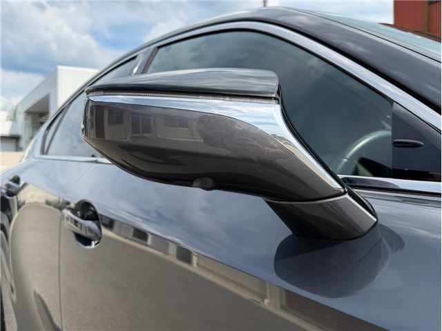 صورة مصغرة 34 لـ 2022 Lexus IS
