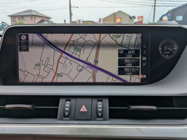 2019 Lexus ES thumbnail 19