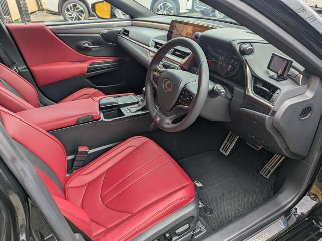 2019 Lexus ES thumbnail 28