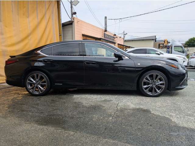 2019 Lexus ES photo 6