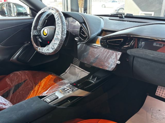 صورة 10 لـ 2025 Ferrari 12CILINDRI
