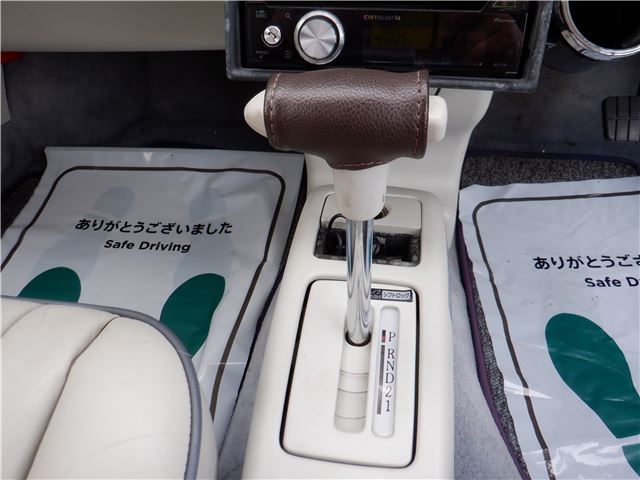 1991 Nissan FIGARO — миниатюра 15