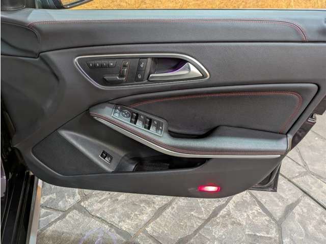 صورة مصغرة 31 لـ 2016 Mercedes-BENZ CLA-CLASS AMG