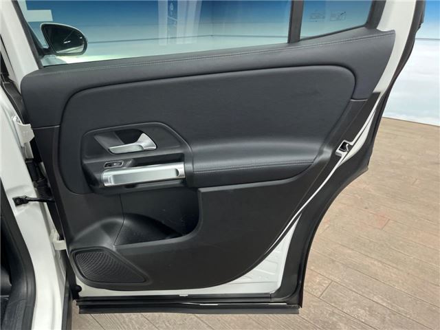 2020 Mercedes-BENZ GLB 缩略图 27