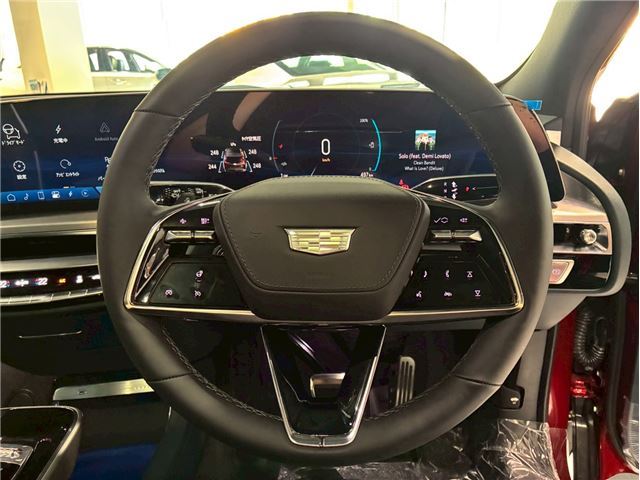 2025 Cadillac LYRIQ — миниатюра 28