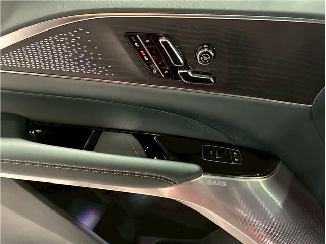 2025 Cadillac LYRIQ — миниатюра 49