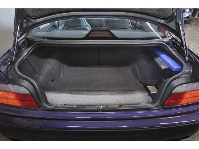 صورة مصغرة 18 لـ 1996 BMW M3
