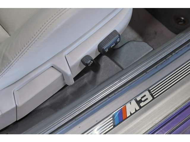 صورة مصغرة 58 لـ 1996 BMW M3