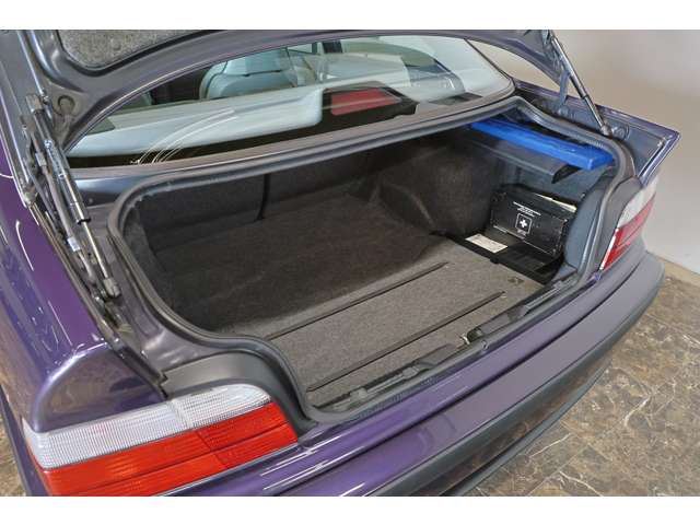 صورة مصغرة 74 لـ 1996 BMW M3