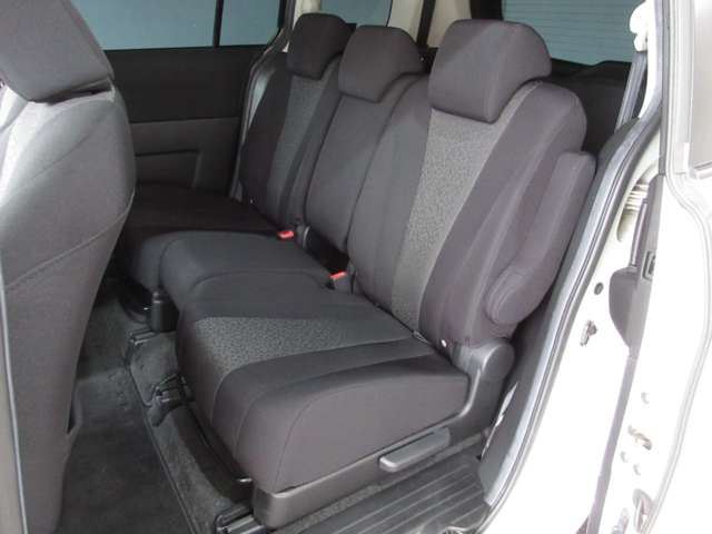 2011 Nissan LAFESTA — миниатюра 14