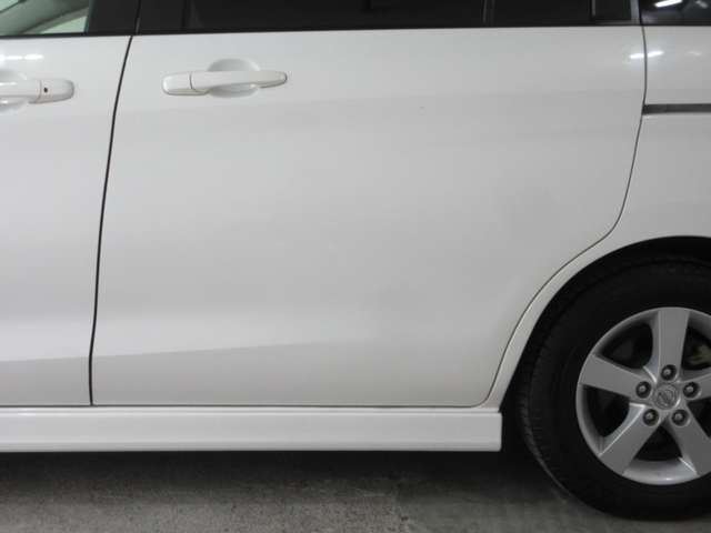 2011 Nissan LAFESTA — миниатюра 30