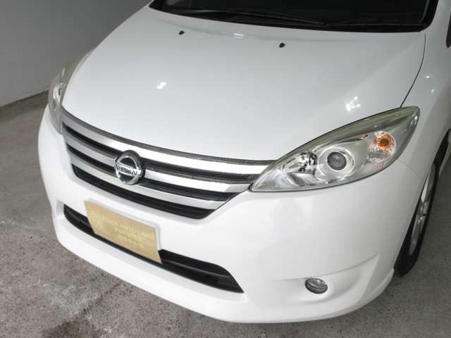 2011 Nissan LAFESTA — миниатюра 33