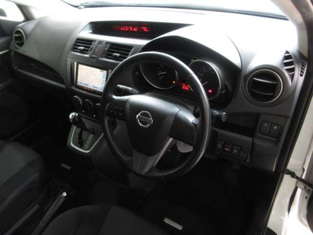 2011 Nissan LAFESTA — миниатюра 38