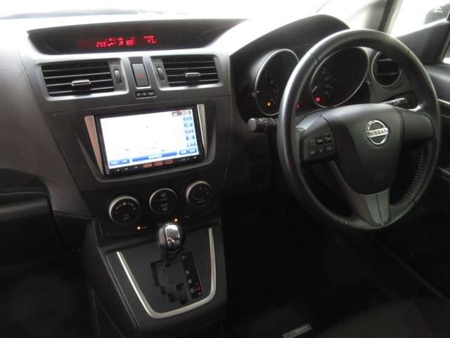 2011 Nissan LAFESTA — миниатюра 53