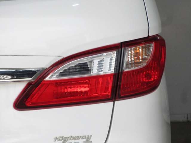 2011 Nissan LAFESTA — миниатюра 64
