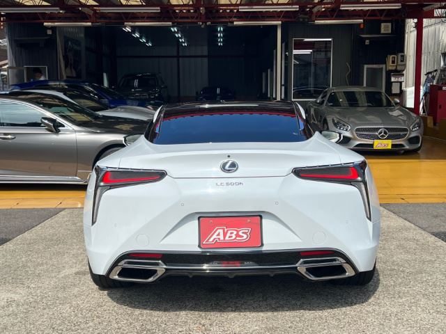 2017 Lexus LC thumbnail 17