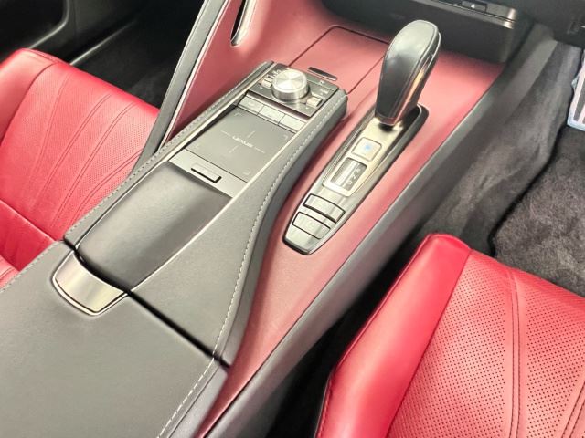 2017 Lexus LC thumbnail 26