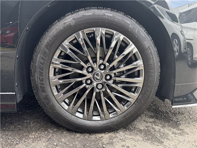 صورة مصغرة 17 لـ 2024 Lexus LM
