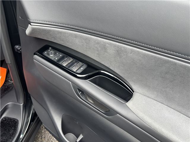 صورة مصغرة 25 لـ 2024 Lexus LM