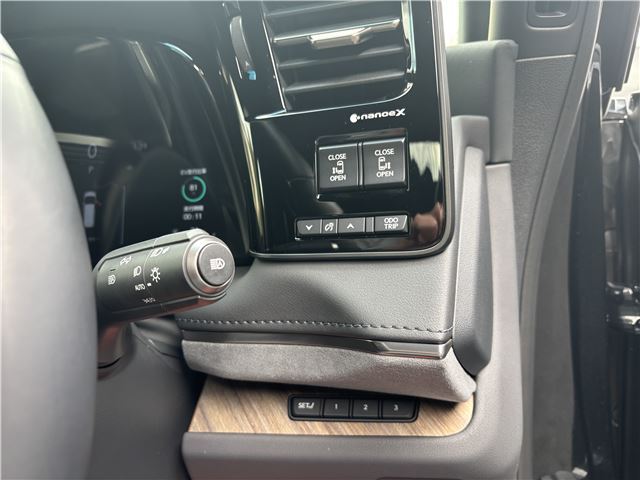 صورة مصغرة 33 لـ 2024 Lexus LM