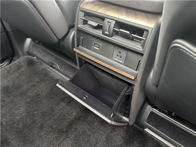 صورة مصغرة 61 لـ 2024 Lexus LM