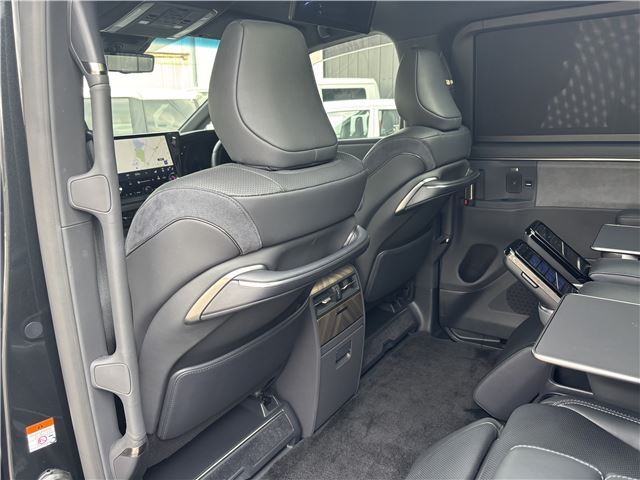 صورة مصغرة 66 لـ 2024 Lexus LM
