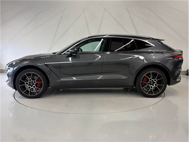2021 Aston Martin DBX — миниатюра 29