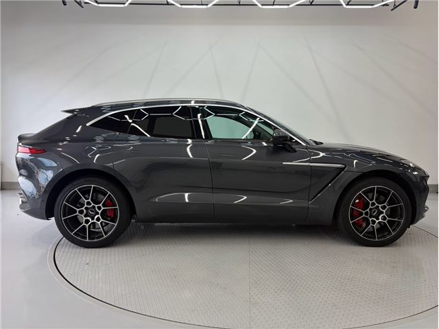 2021 Aston Martin DBX — миниатюра 30
