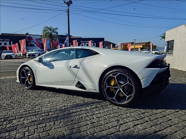 صورة 2 لـ 2022 Lamborghini HURACAN