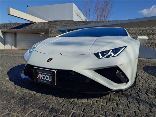 صورة 8 لـ 2022 Lamborghini HURACAN