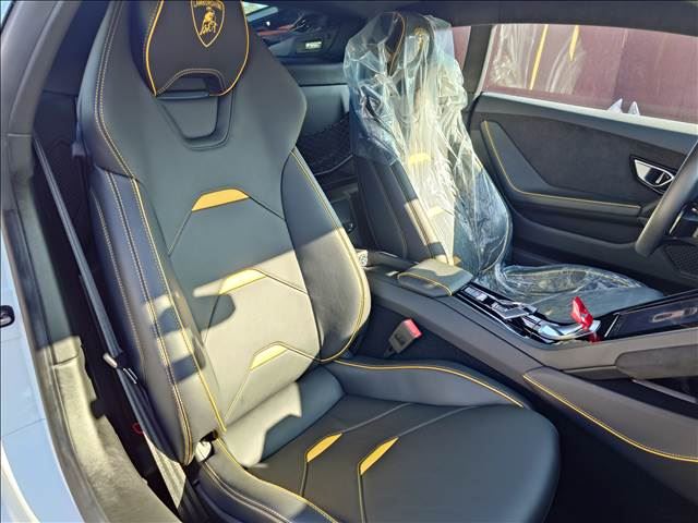 صورة 5 لـ 2022 Lamborghini HURACAN