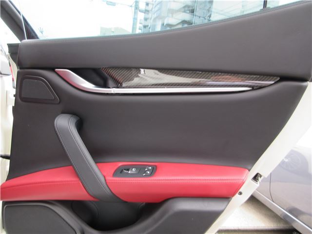صورة مصغرة 32 لـ 2018 Maserati GRAN SPORT