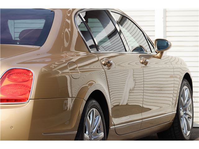 2006 Bentley FLYING SPUR — миниатюра 19