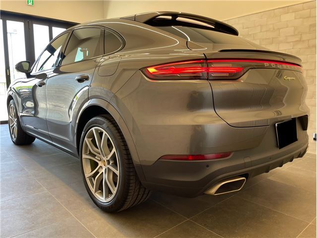 2020 Porsche CAYENNE COUPE — миниатюра 12