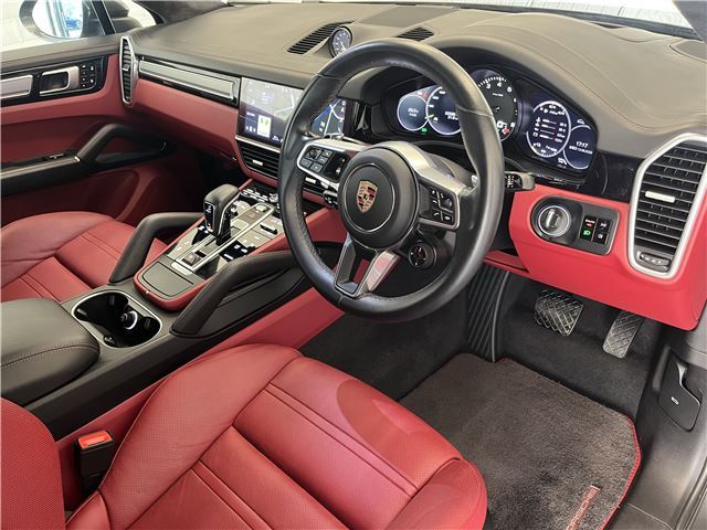 2020 Porsche CAYENNE COUPE — миниатюра 20