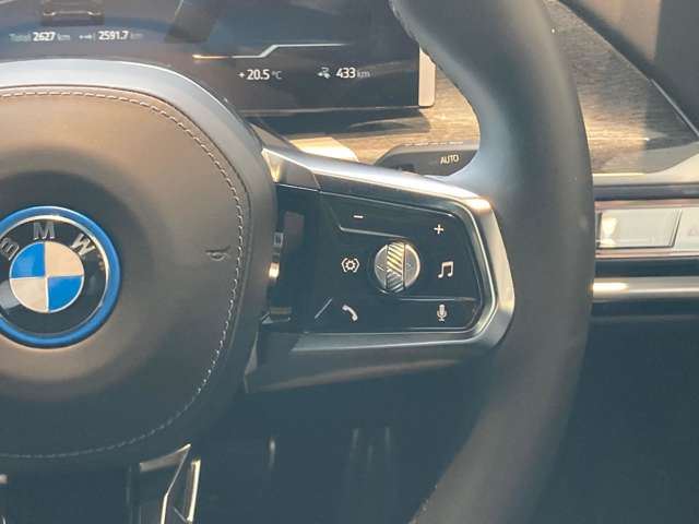 2025 BMW I7 — миниатюра 31