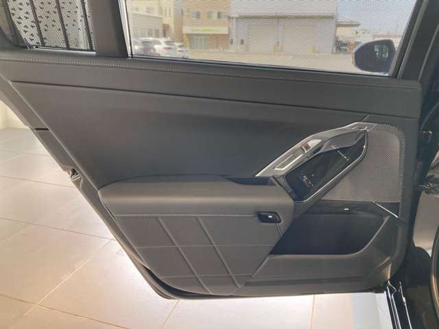 2025 BMW I7 — миниатюра 53