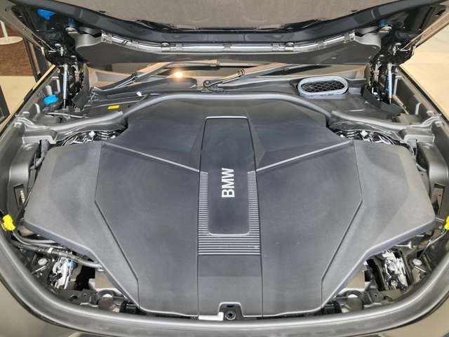 2025 BMW I7 — миниатюра 56