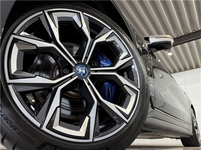 صورة 10 لـ 2022 BMW I4