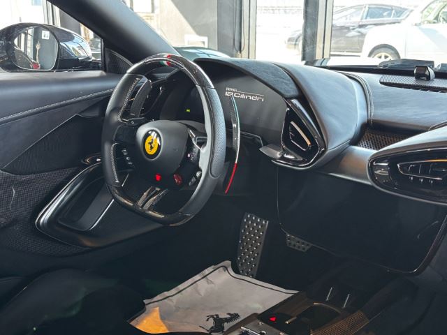 صورة 10 لـ 2025 Ferrari 12CILINDRI