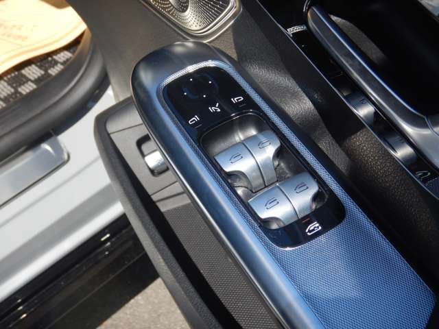 2024 Mercedes-BENZ EQE AMG — миниатюра 21