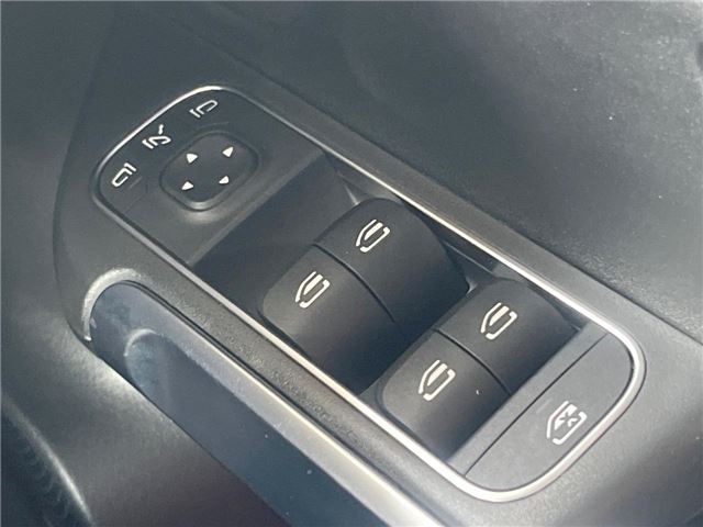 2020 Mercedes-BENZ GLB 照片 7