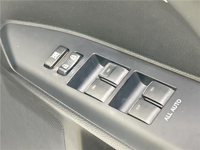 2011 Lexus CT — миниатюра 15