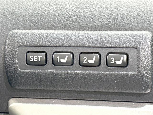 2011 Lexus CT — миниатюра 16