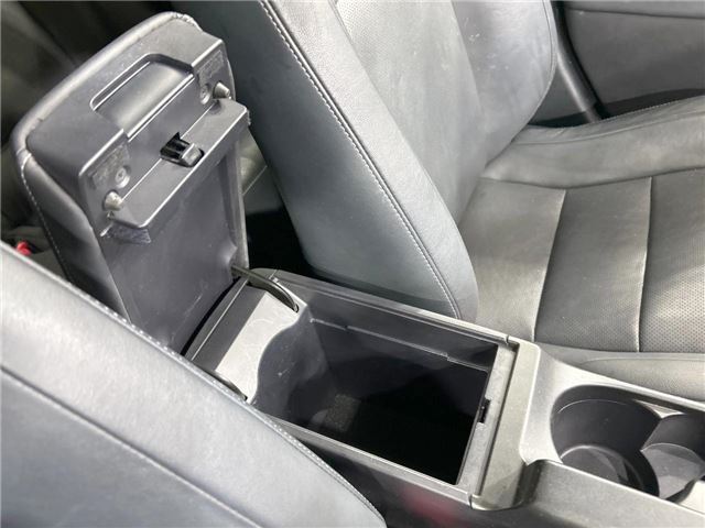 2011 Lexus CT — миниатюра 29