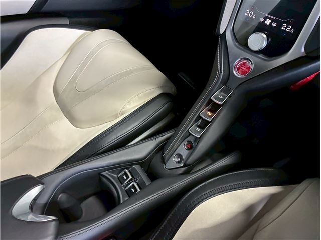 2024 Mclaren 750S SPIDER — миниатюра 26