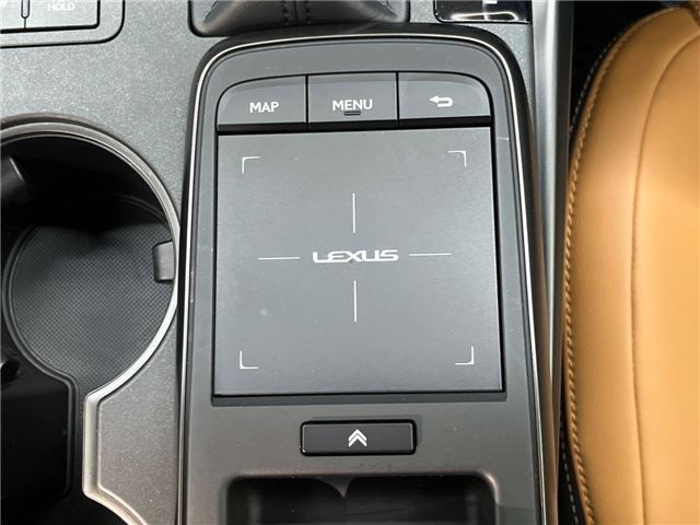2022 Lexus IS — миниатюра 23